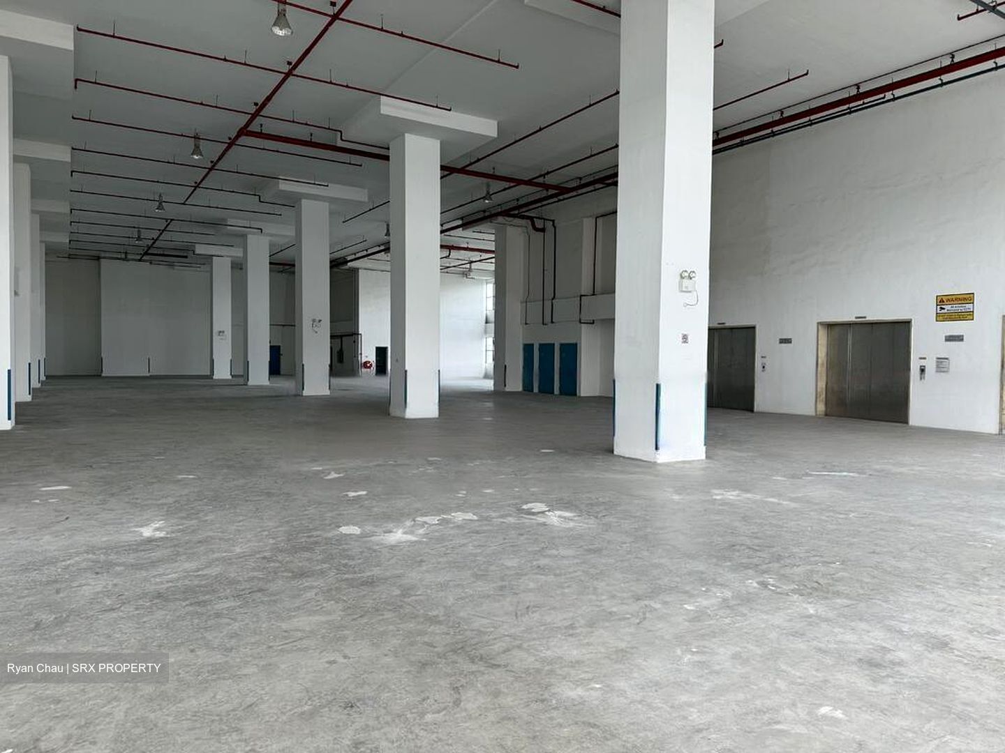 Thyssen Haniel Logistics Centre (D16), Warehouse #464657671